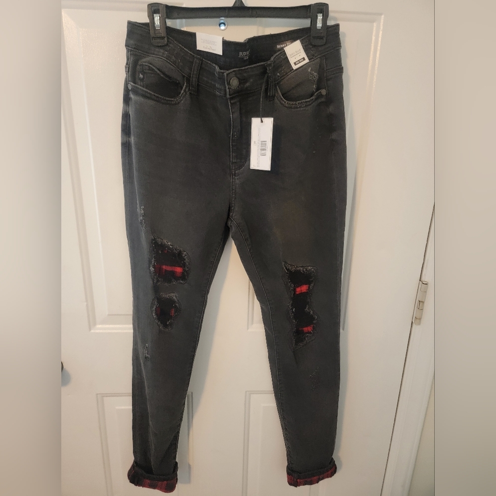 Judy Blue  Skinny Fit Black Distressed with plaid patches size 13/31, mid-rise